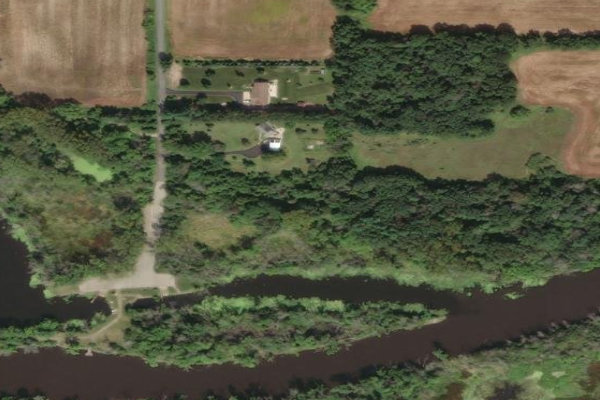 The Hidden Fox River Homestead